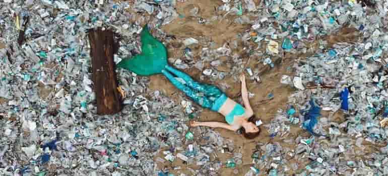 Mermaid at Bali to highlight plastic pollution