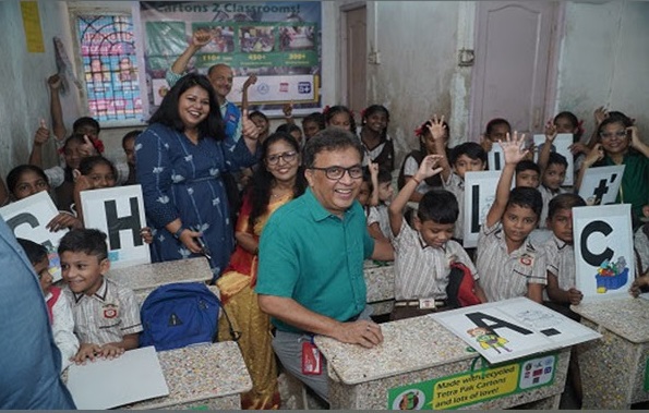 Cartons2Classroom Campaign by Tetra Pak, Nestle +, and Reliance Retail donates desks to Mahatma Phule Vidyalaya, Lenyadri Shikshan Sanstha